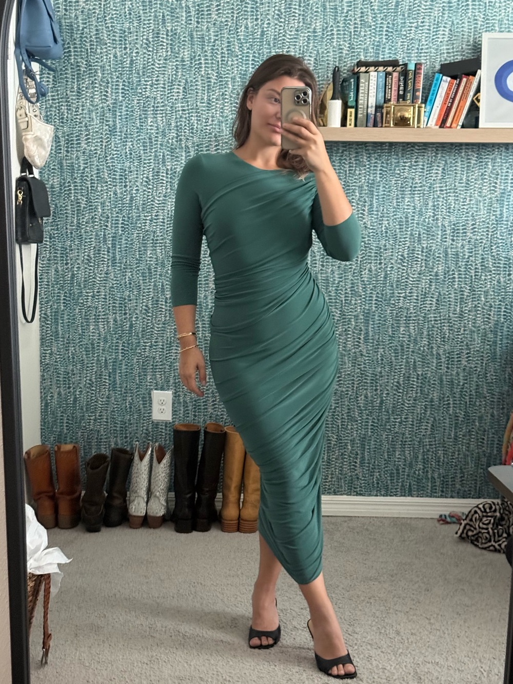 Norma Kamali Long Sleeve Dianna Dress size Medium - Picture 2 of 4